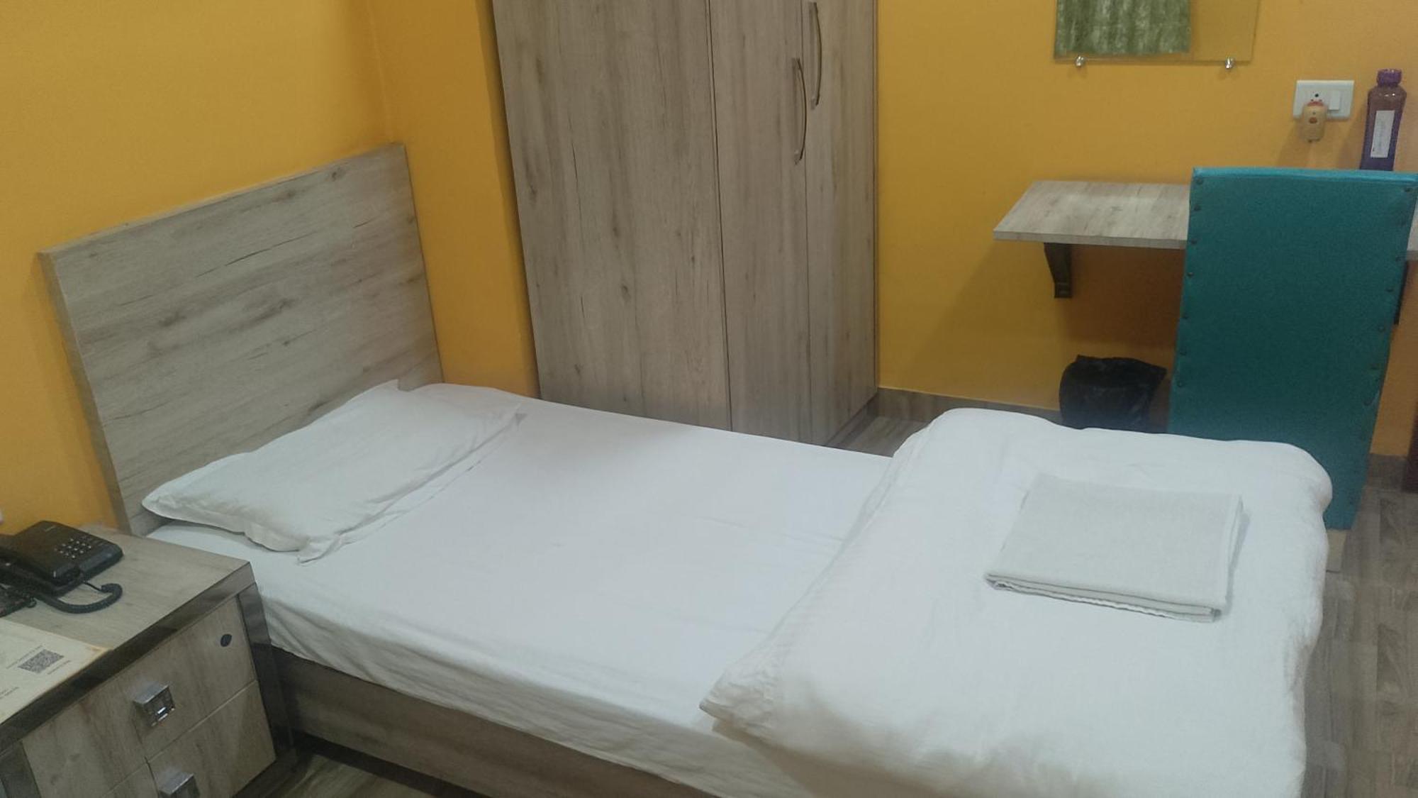 Serenity Inn And Grill Guwahati Eksteriør billede